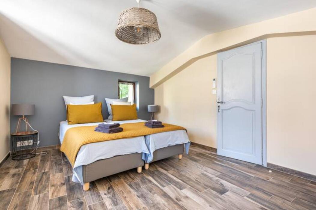 Le Marronnier 2 Apartment LʼIsle-sur-la-Sorgue Екстериор снимка